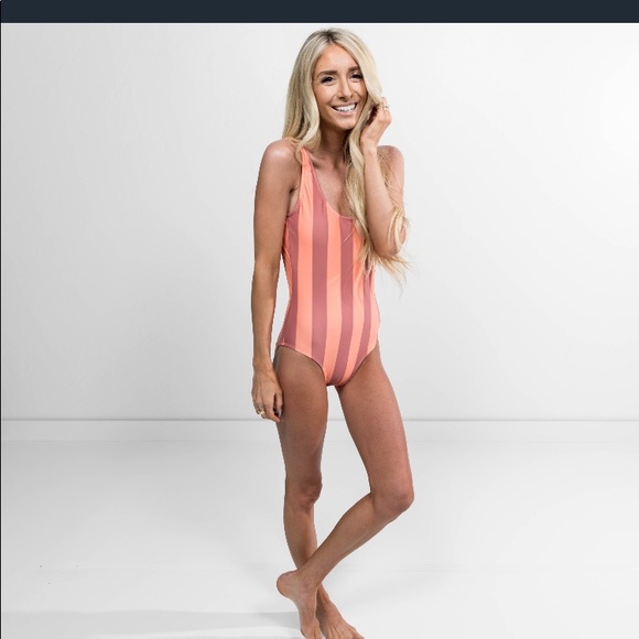 Bahamas Stevie Hender swimwear! Brand new!🌴 - Picture 3 of 3